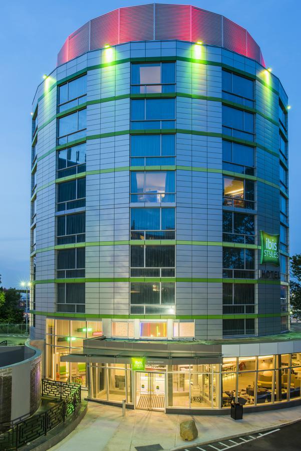 Ibis Styles New York Laguardia Airport Hotel Exterior photo